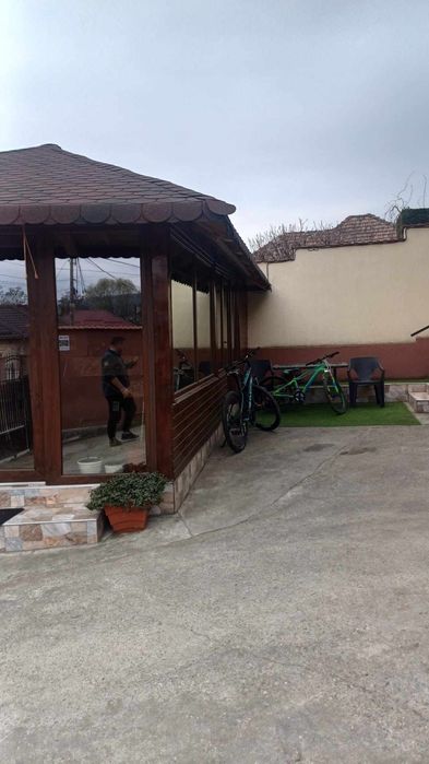 Executam acoperisuri de orice tip