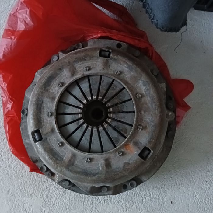 Vând tot ce este an anunț