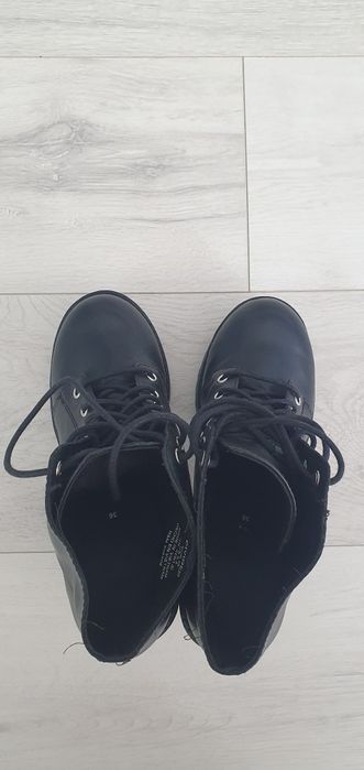 Продам демисезонные ботинки 36 размера