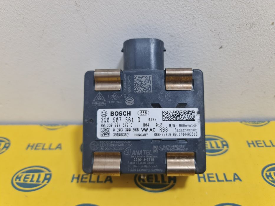 Senzor radar distronic acc VW Skoda Passat b8 Superb Octavia 3 Golf 7