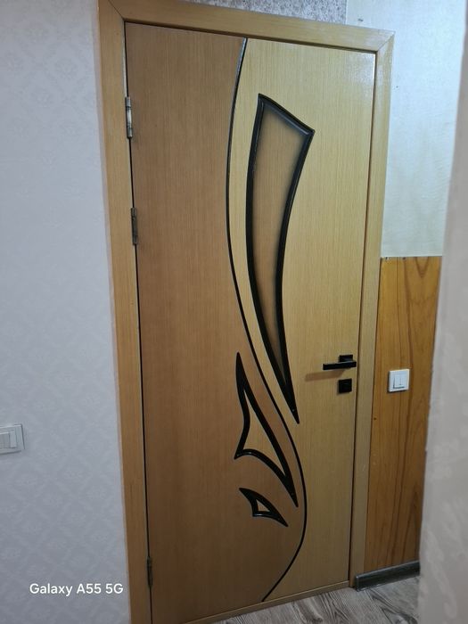Межкомнатные двери бу 2 шт