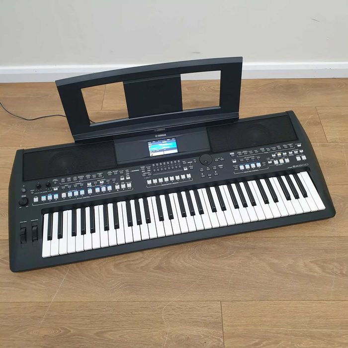 Orga profesionala/Arranger Yamaha Psr SX600. Impecabila