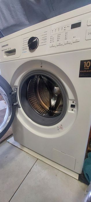 Продам стиральную машину