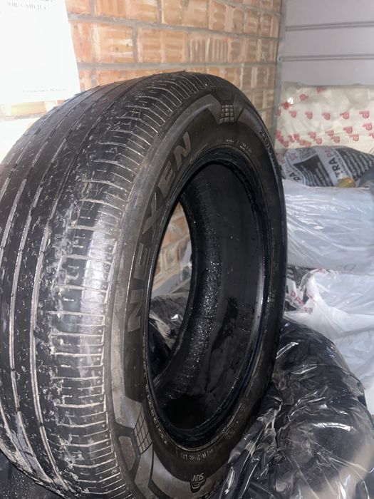 Продам шины 235/60 18 летние