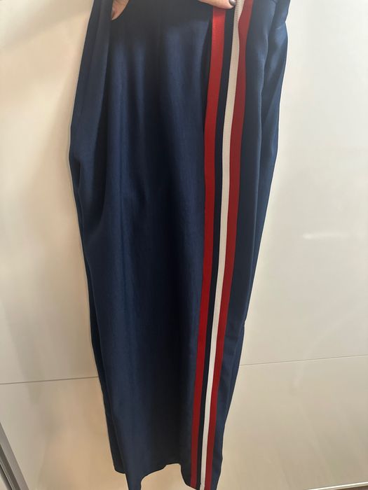 Дрехи на марката  Авин