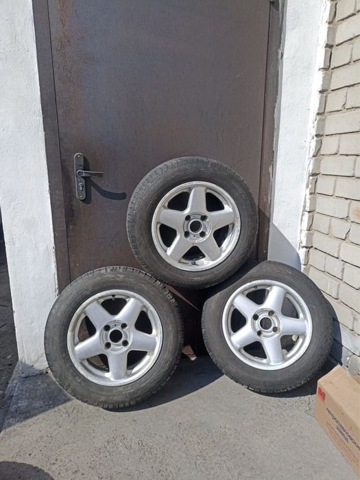 Продам летние шины с дисками