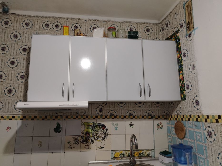 Продам угловой кухонный гарнитур