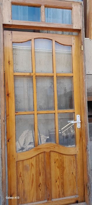 Yoģoch eshiklar 2ta narxi kelishiladi