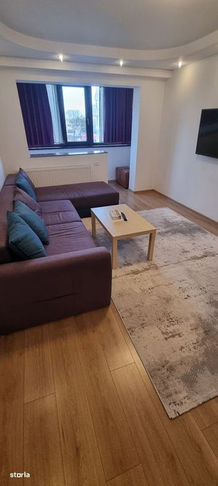 Apartament 3 camere decomandat zona Casa de Cultură