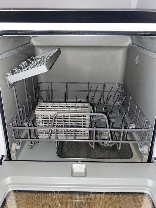Mini dishwasher