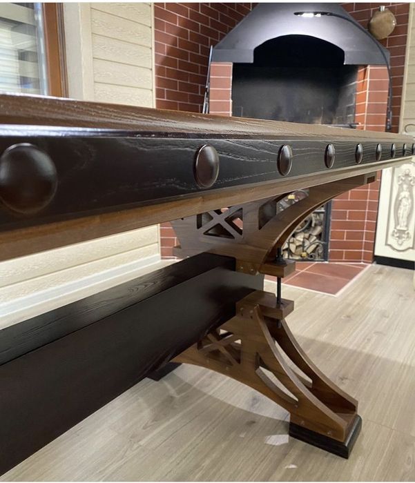 Стол обеденный