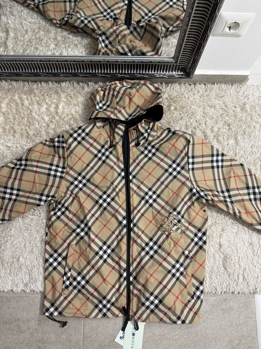 Geaca Burberry cu 2 fețe colectie noua primavara/toamna