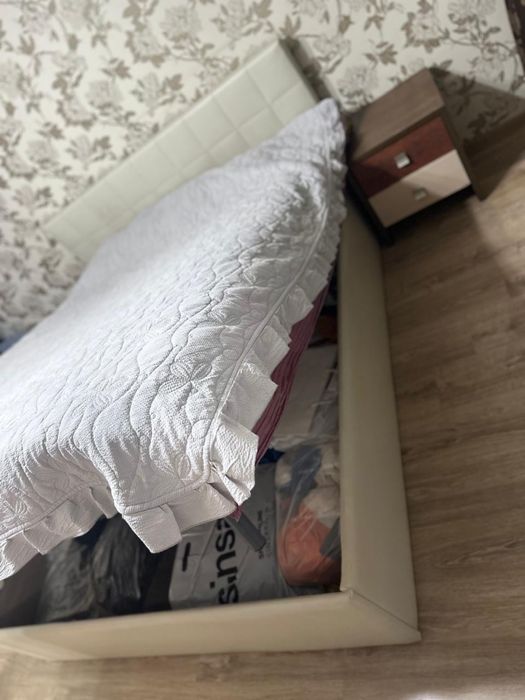 Продаю спальни гарнитур