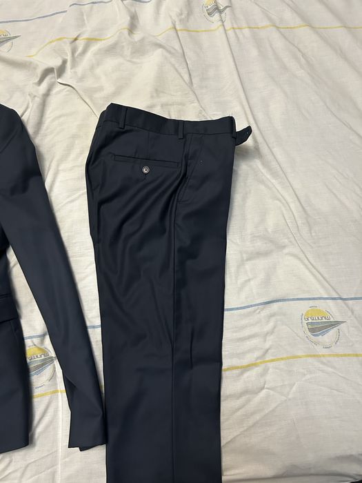 Продам костюм (46 размер)