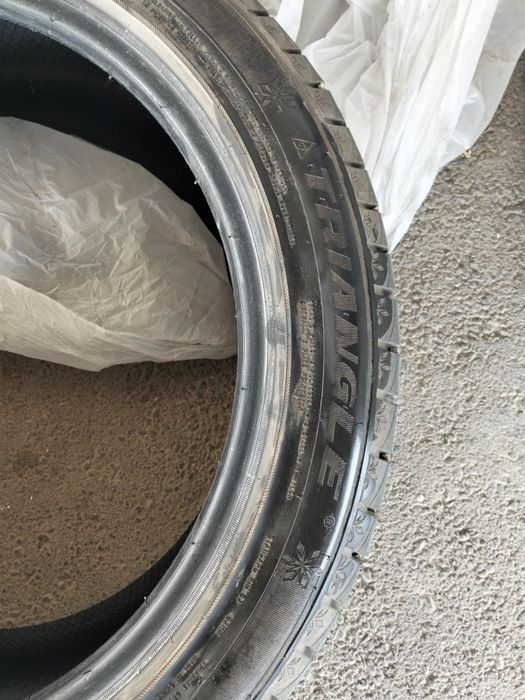 Продам зимние шины