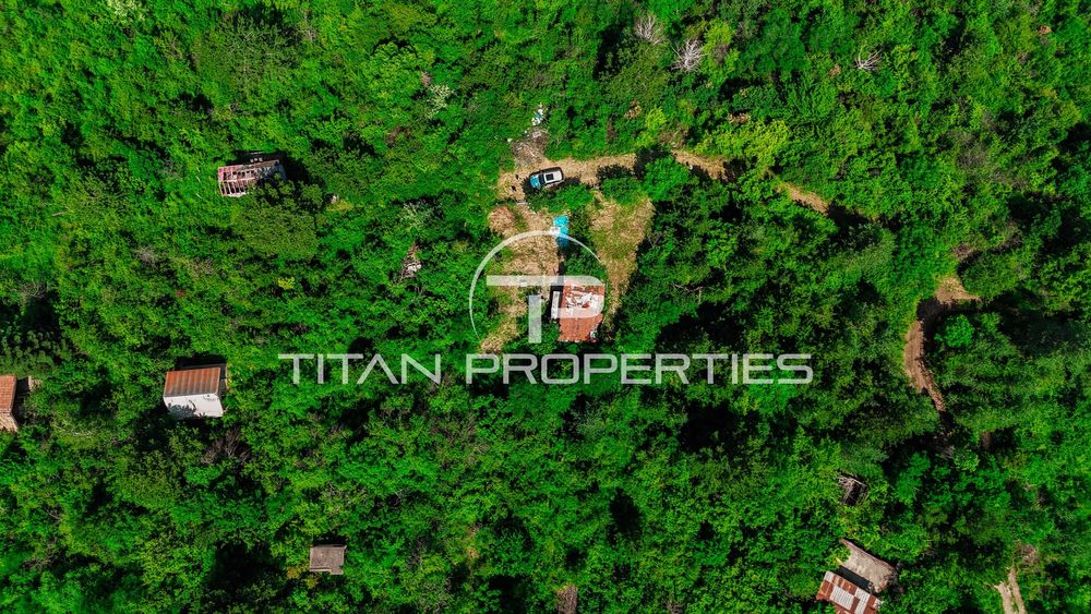 Парцел , в регулация  , с.Герман