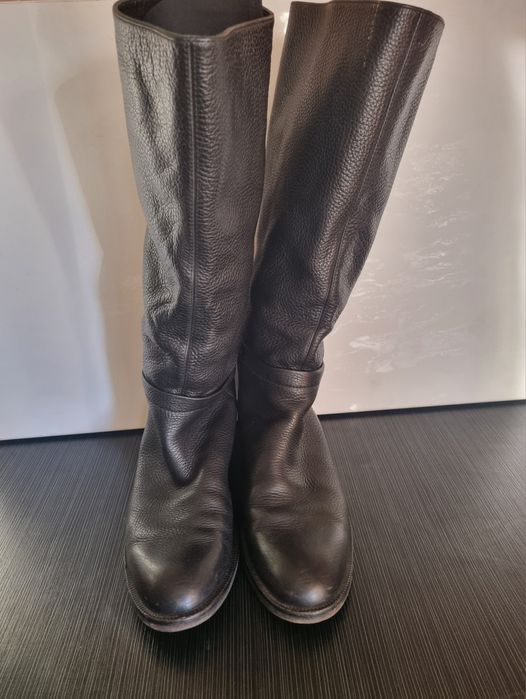 Дамски кожени ботуши