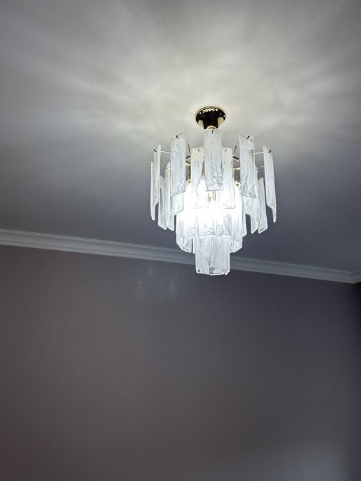 Люстра совершенно новая