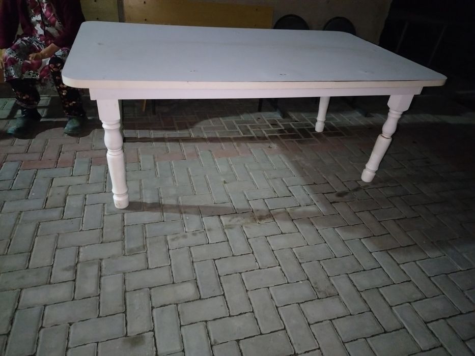 Стол 2 на 1.10 хорошем состоянии