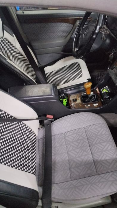 Продам срочно Мерседес с180