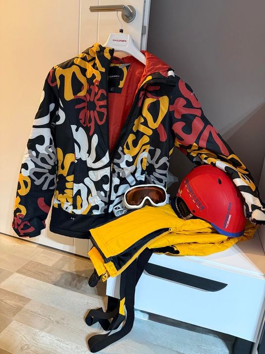 Ски екип ,плюс каска и очила
