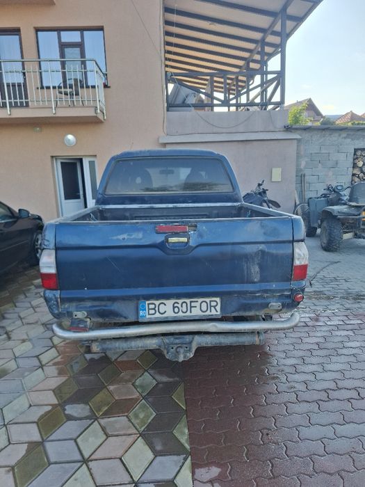 Jeep Mitsubishi l200