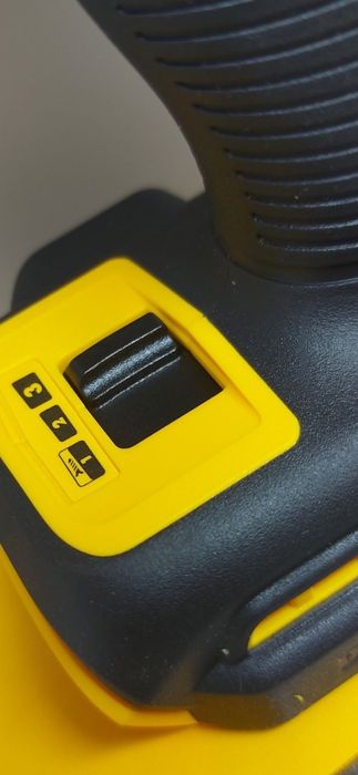 Dewalt импакт 18v.