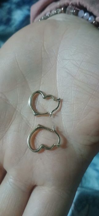 Vând cercei de aur 9k