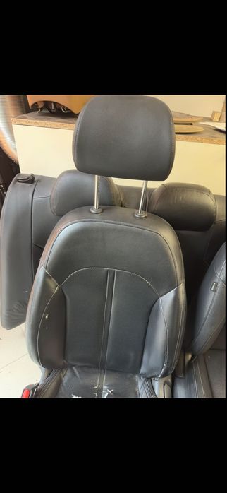 Седалки за Kia K5 2019 – кожен салон (частично с дефект)