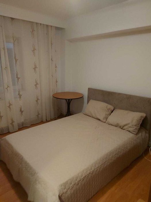 De închiriat apartament 3 camere in Constanta zona Dacia