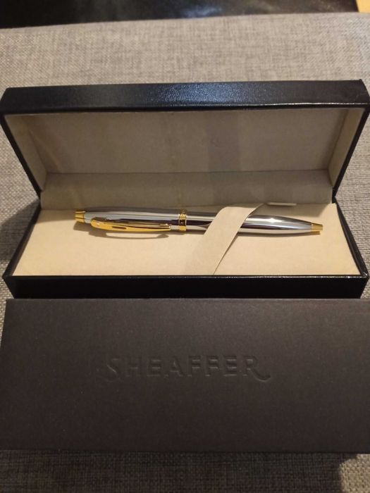 Луксозен химикал Sheaffer with gold trim