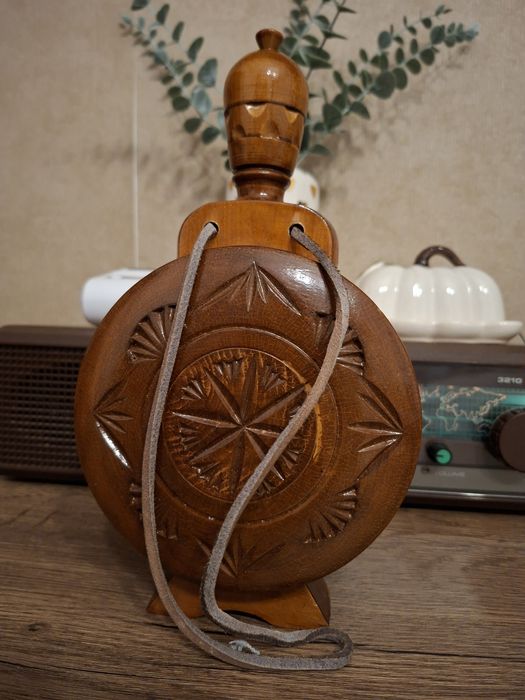 Plosca veche din lemn.  Stare impecabilă!