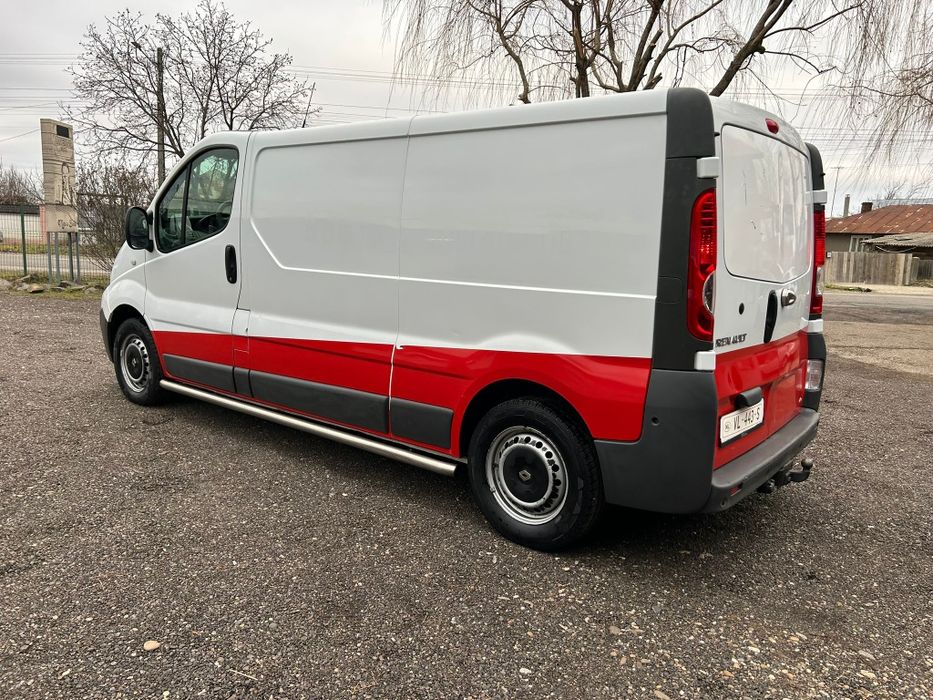 Masina Renault trafic
