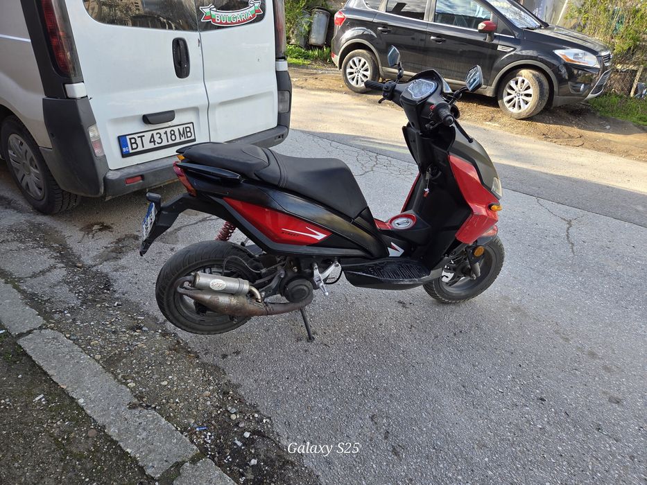Скутер benelli 50cc
