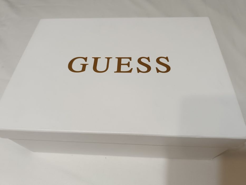 Guess кожени сникърси