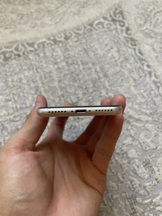 iPhone SE 3rd 2022года 128gb