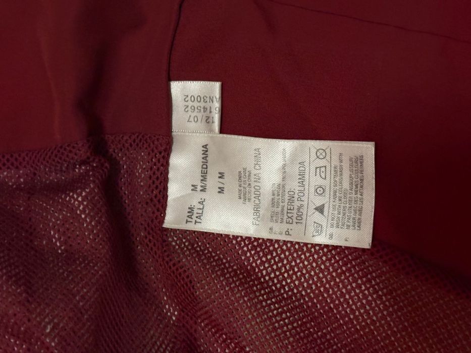 Продам оригинальную куртку Адидас