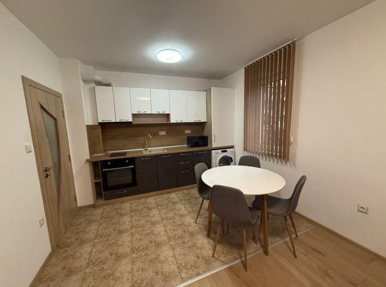 Дава се под наем Двустаен апартамент в Варна, Левски - 65 кв.м за 548.25 € - Снимка #2