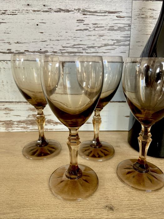 Чаши за вино цветно стъкло