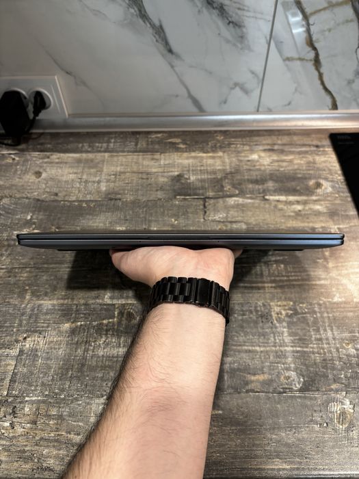 Срочно продам Huawei MateBook D14