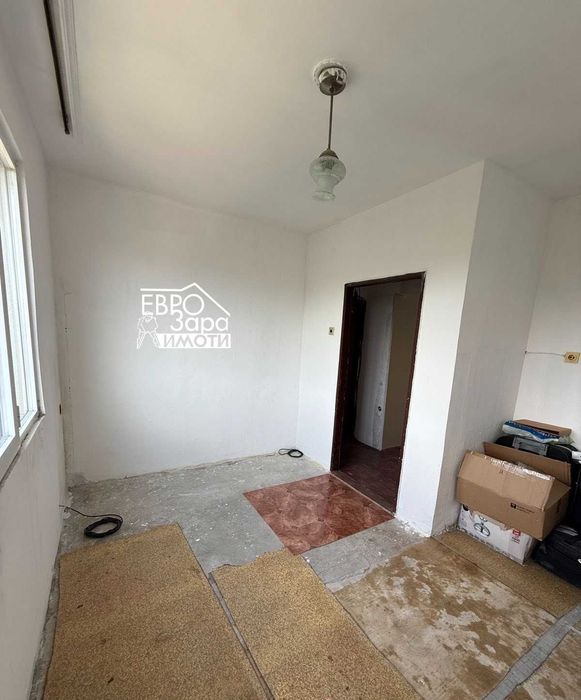 Продава се Тристаен апартамент в Стара Загора, Самара 1 - 65 кв.м за 1216 €/кв.м - Снимка #4