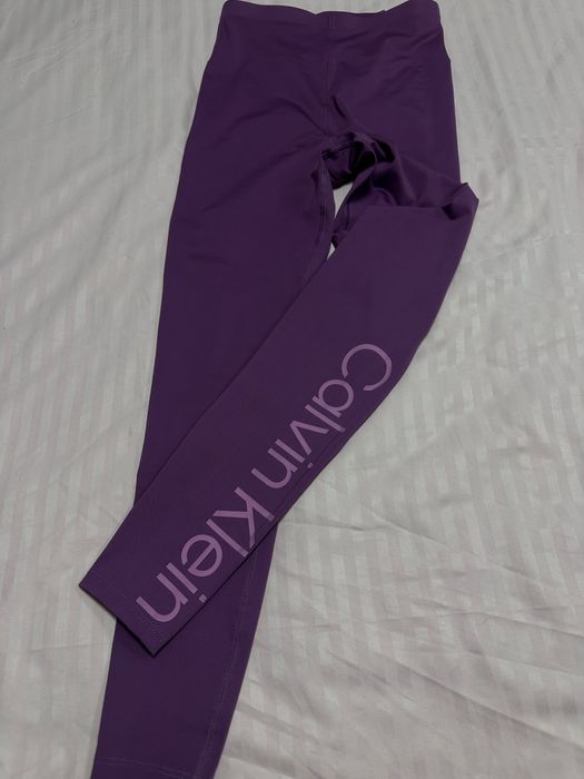 Дамски спортен клин Calvin clein