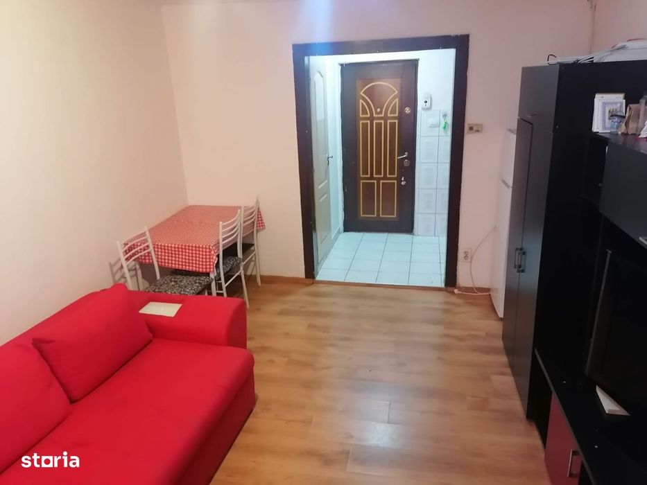 Garsonieră de închiriat, Bulevardul Muncii, bloc reabilitat, 270 Euro