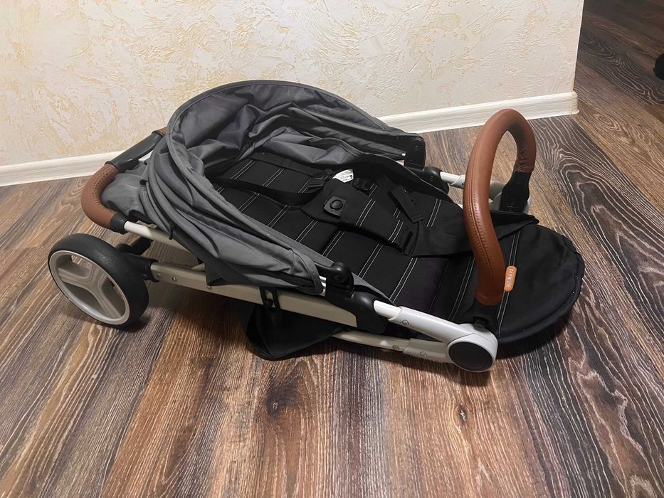 Продам прогулочную коляску Happy Baby Ultima V2