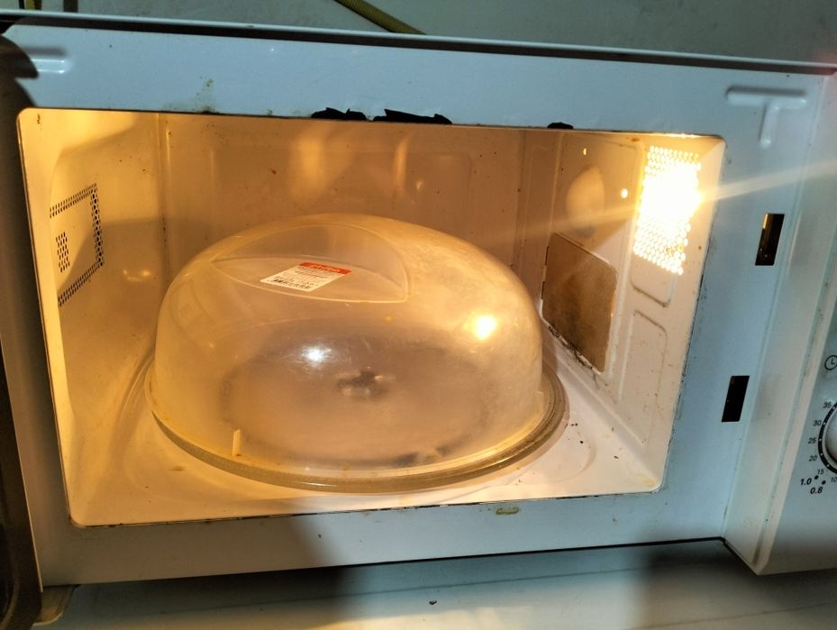 Продам микроволновку Еленберг