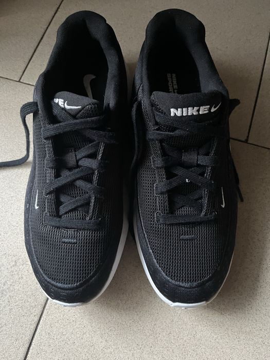 Нови маратонки Nike два модела