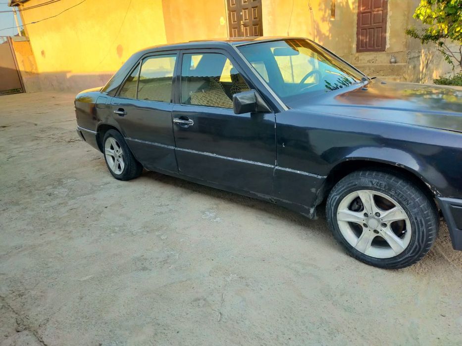 Мерседес Бенс 124