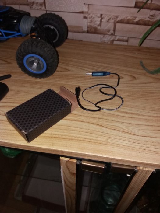 Машинка на пульте управлении