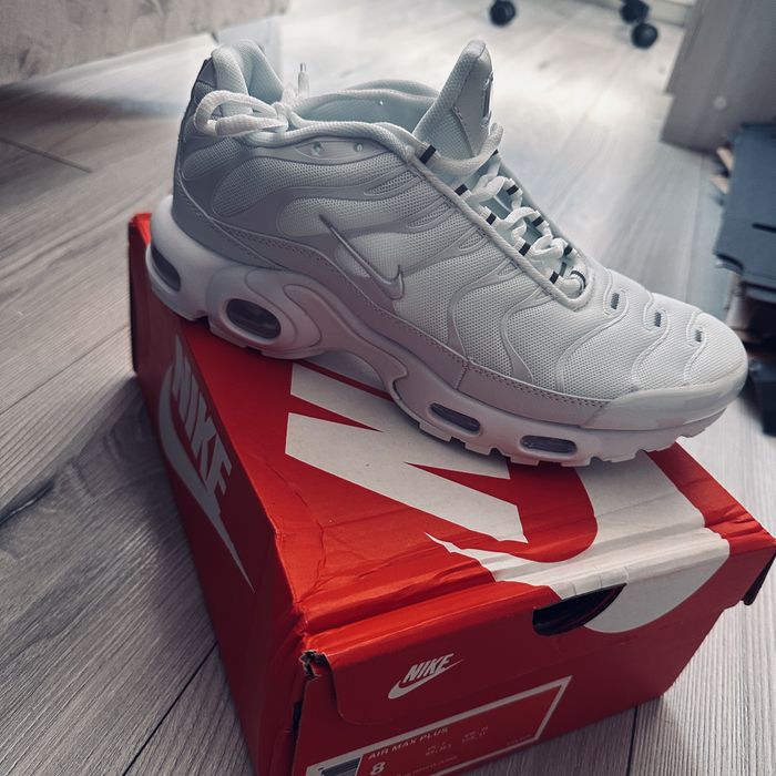 Nike Air Max Plus noi 39,5