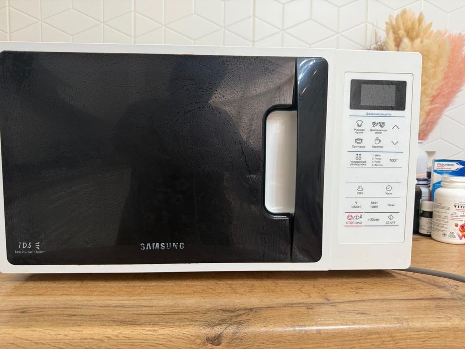 Продам микроволновую печь